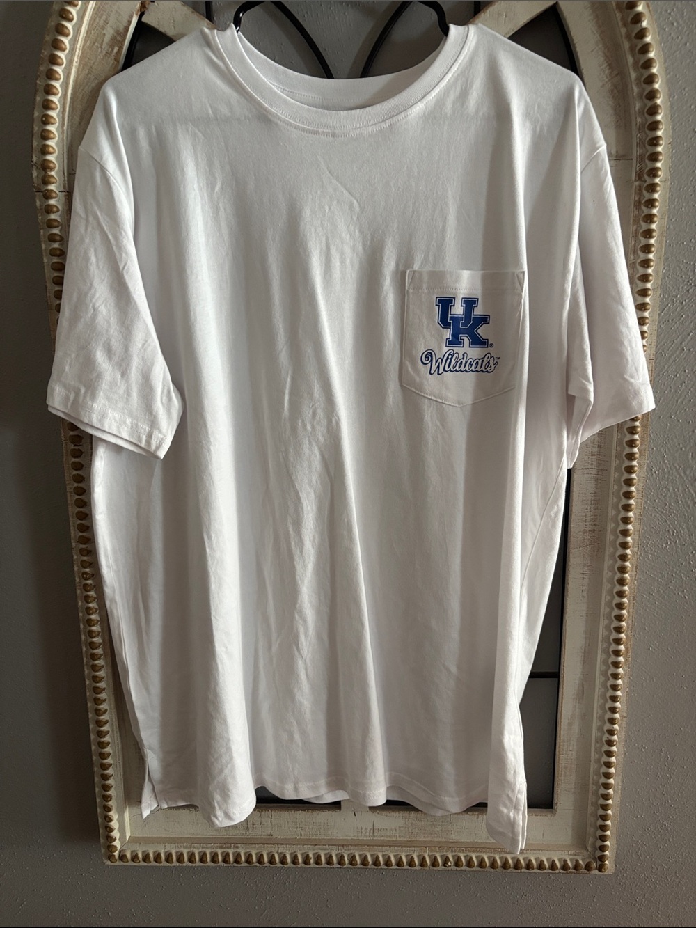 Kentucky Wildcats White Pocket T-Shirt XL NWOT